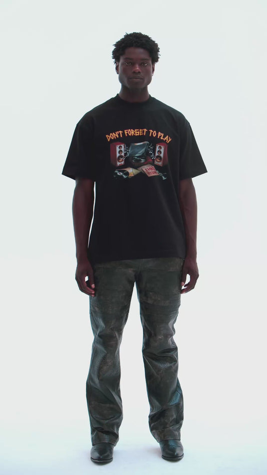 Ehrù Studios black “Don't Forget To Play” T-Shirt